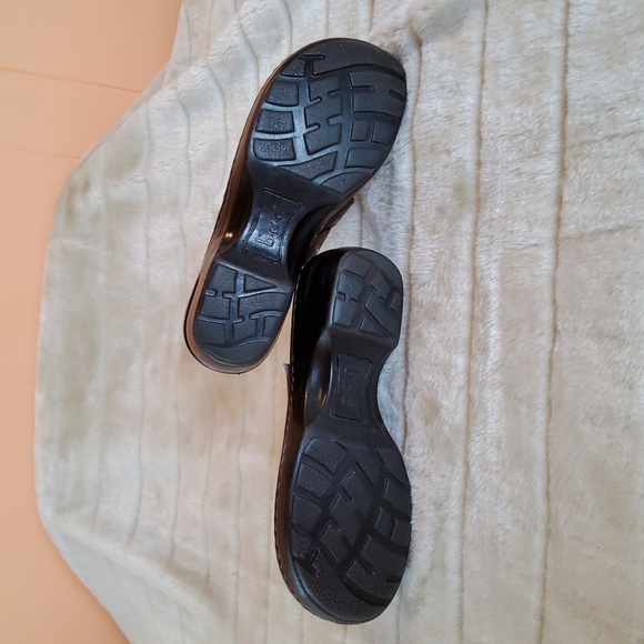 Womens B.O.C Brown leather clogs - Picture 5 of 5